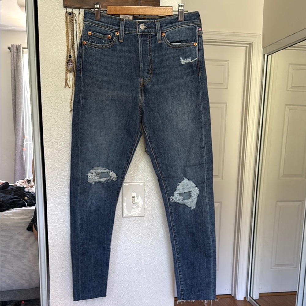 Levi’s Wedgie Skinny Distressed Blue Jeans
